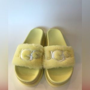 UGG Laton Fur Yellow Slides Sz8 NWT